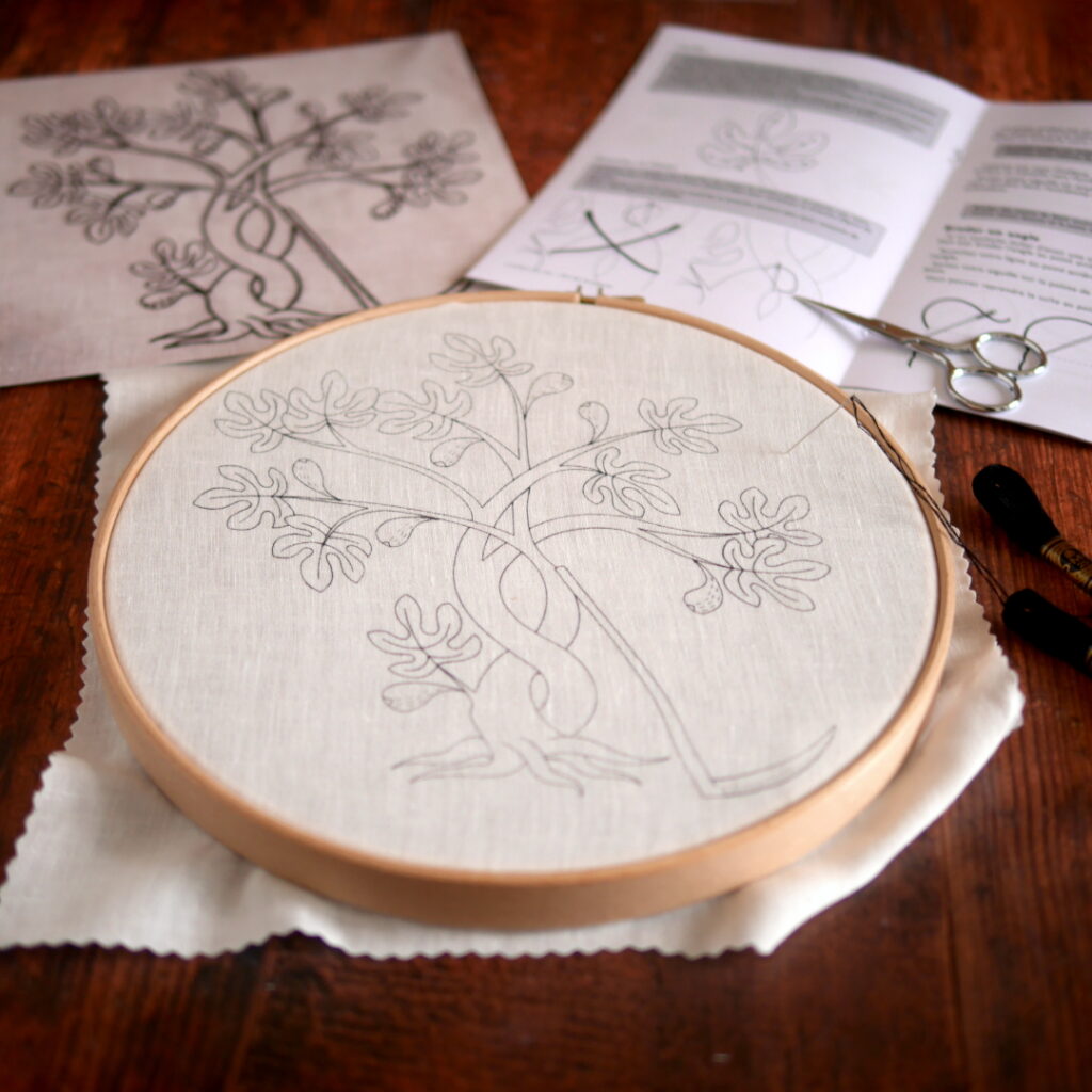 L'arbre de vie - Kit de broderie noire de la renaissance
