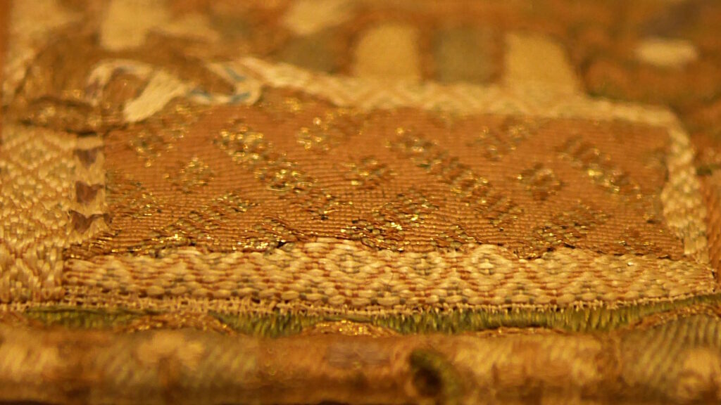 Détail de la couverture de la bourse précédente.